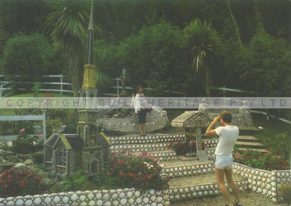 Shell Gardens Mont Les Vaux